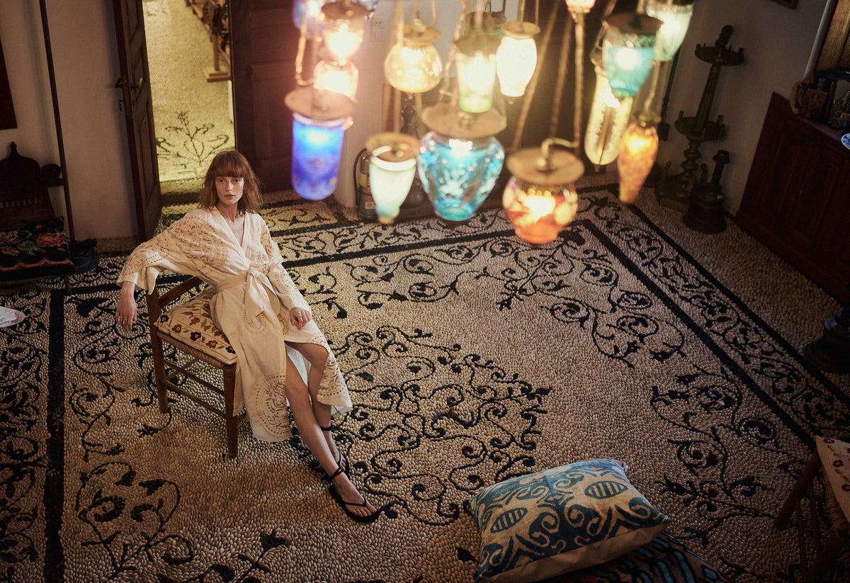 【GREEK ARCHAIC KORI 】クロップドキャミソール Greek Archaic Kori Beige black embroidered Lefkada off